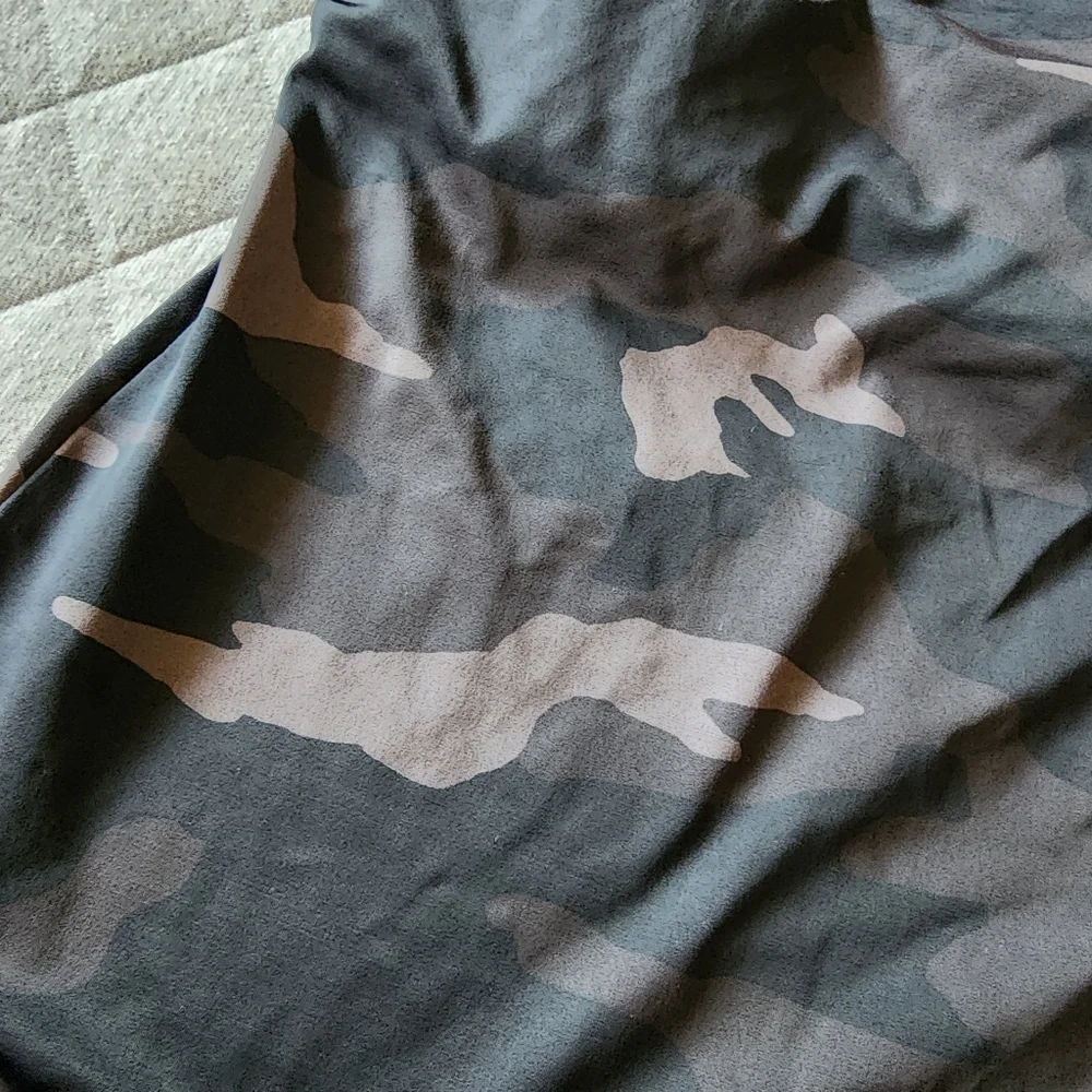 Athleta‎ Freestyle Camo Tankini Size 32 B/C